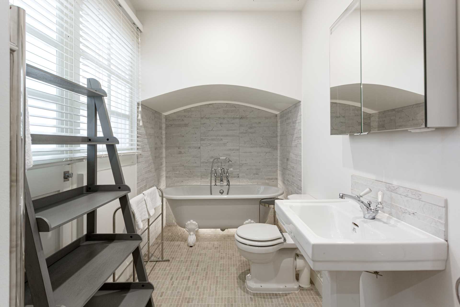 Additional Property Image 2 bedroom Flat to rent in London 7