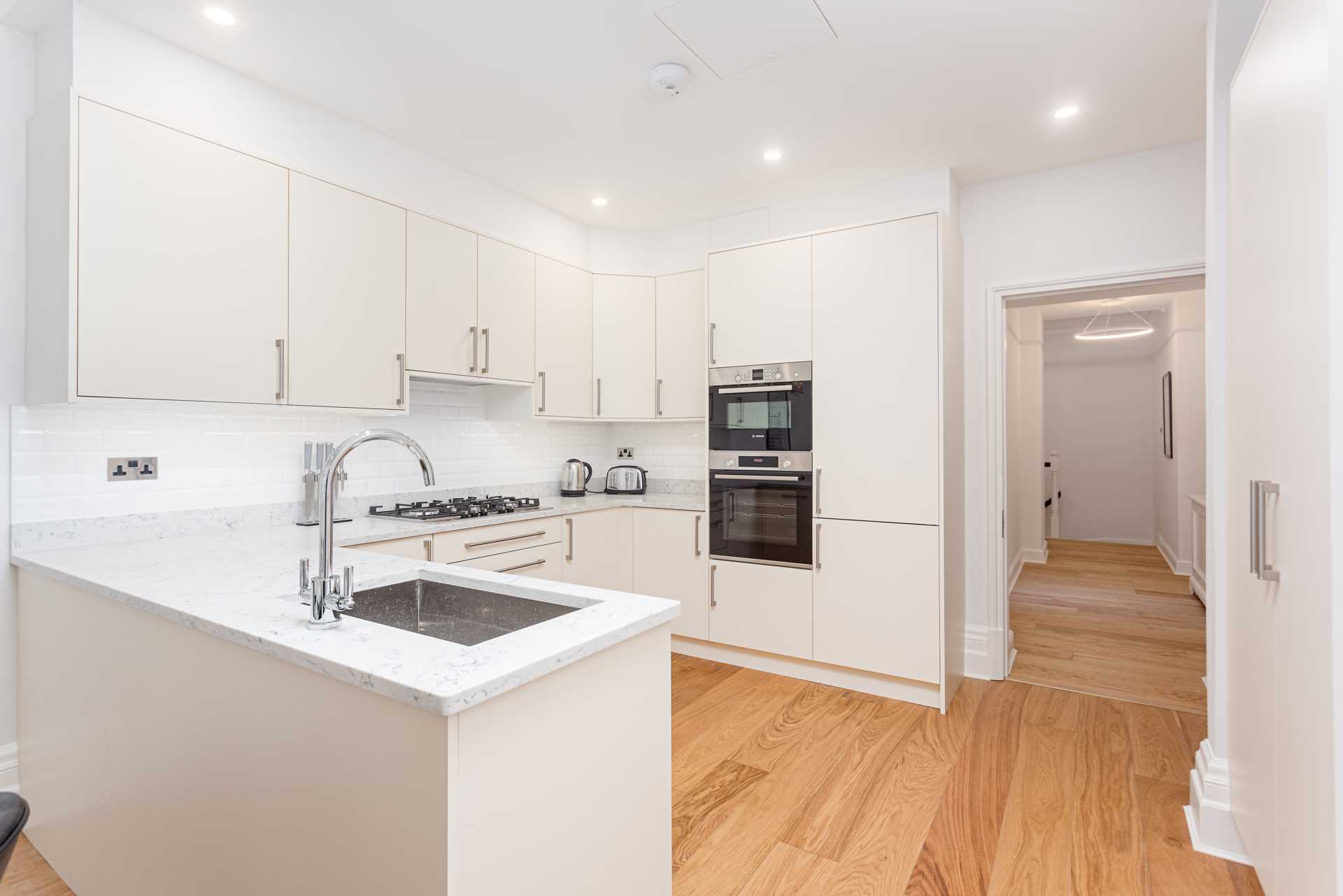 Additional Property Image 2 bedroom Flat to rent in London 13