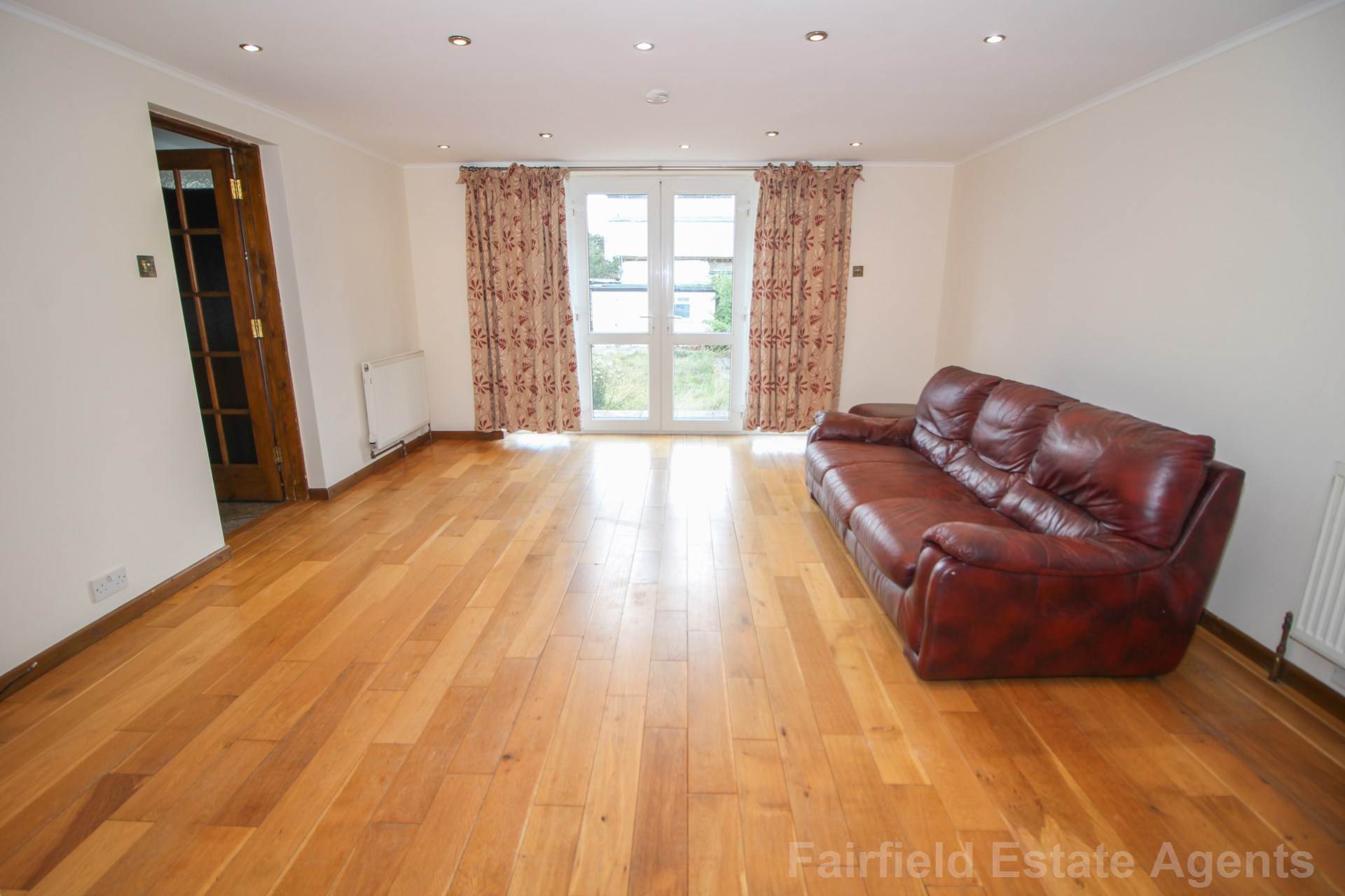 Additional Property Image 3 bedroom Detached to rent in Watford 2