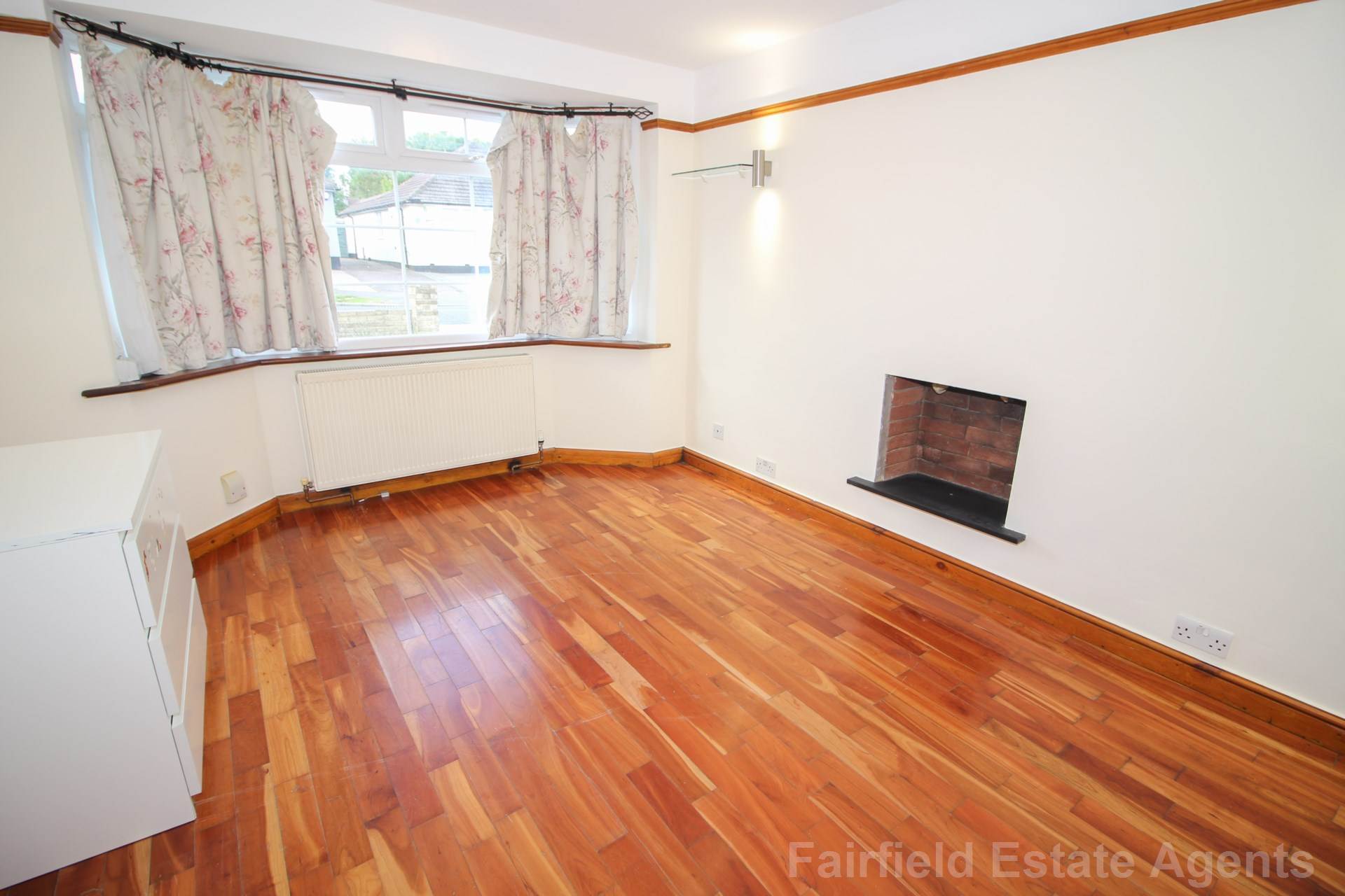 Additional Property Image 3 bedroom Detached to rent in Watford 6