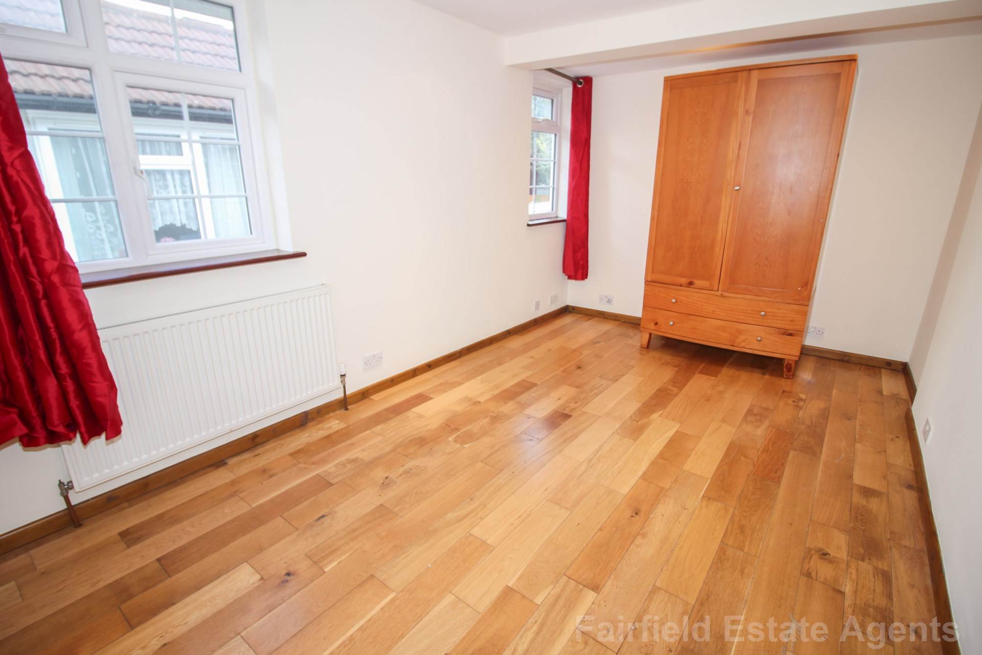 Additional Property Image 3 bedroom Detached to rent in Watford 7