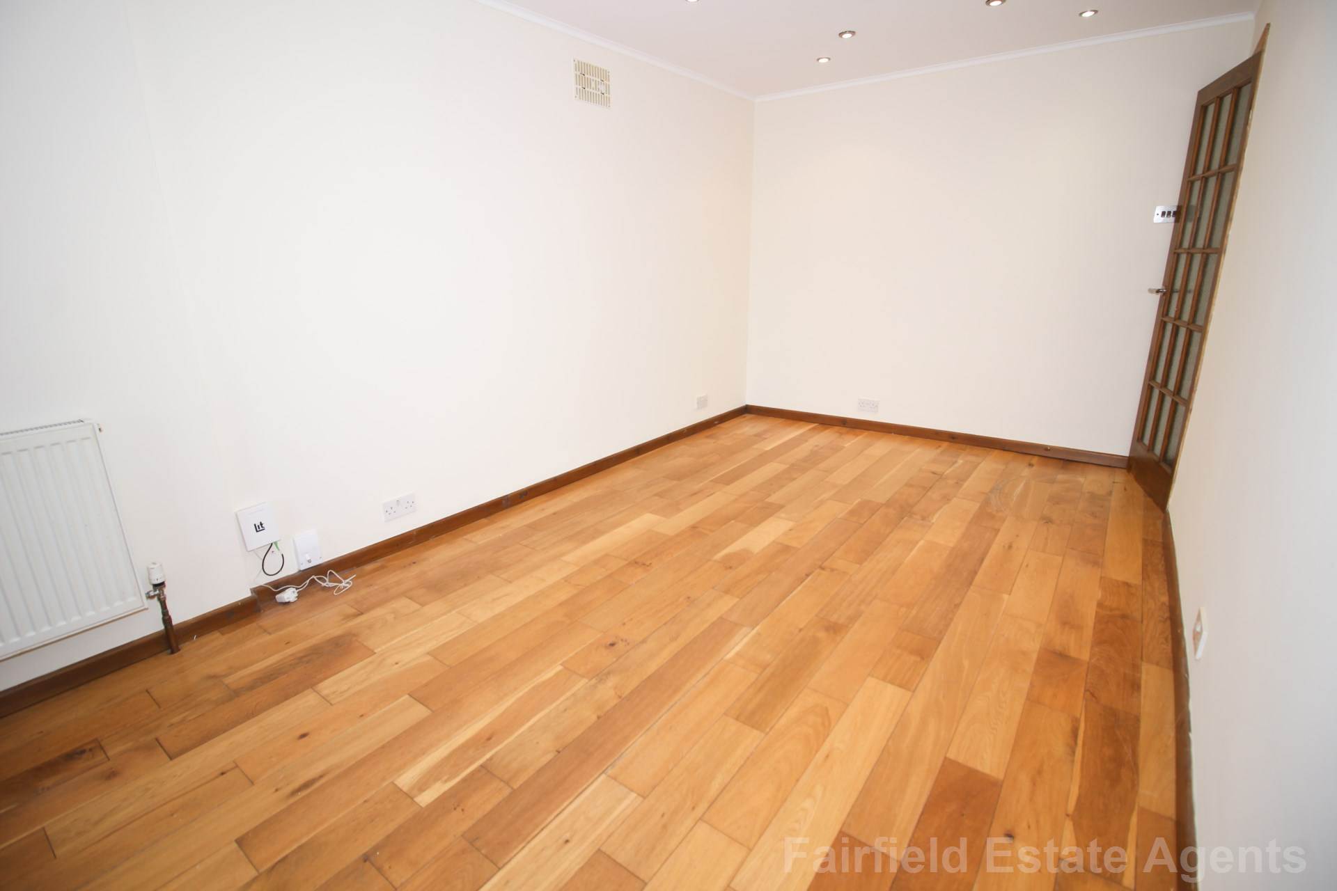 Additional Property Image 3 bedroom Detached to rent in Watford 8