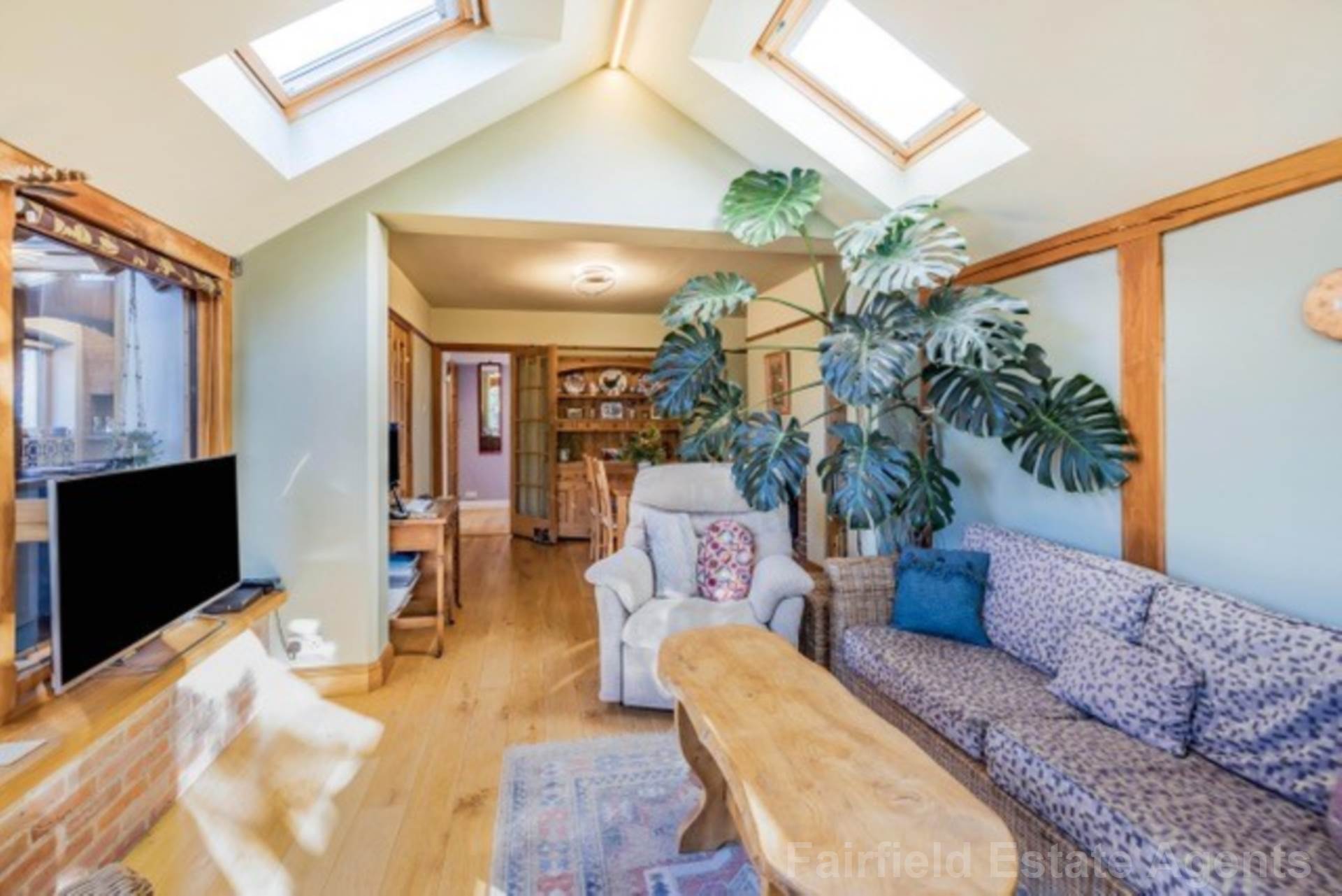 Additional Property Image 3 bedroom Semi Detached for sale in Watford 7