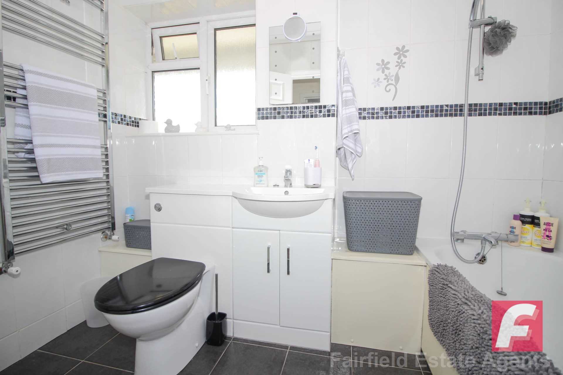 Additional Property Image 1 bedroom Flat for sale in Watford 7