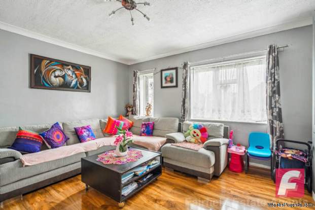 Additional Property Image 1 bedroom Flat for sale in Watford 6
