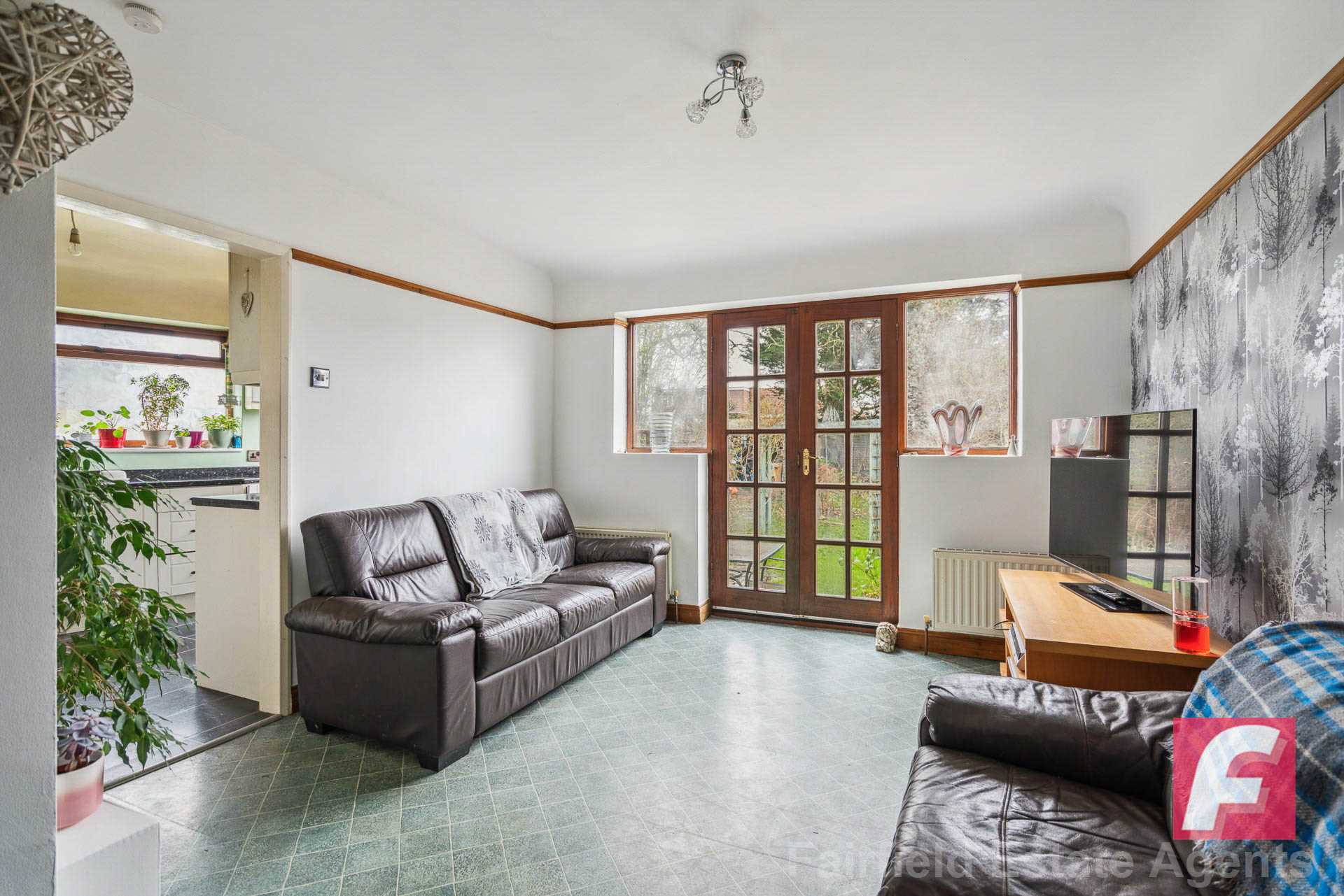 Additional Property Image 3 bedroom Semi Detached Bungalow for sale in Watford 2