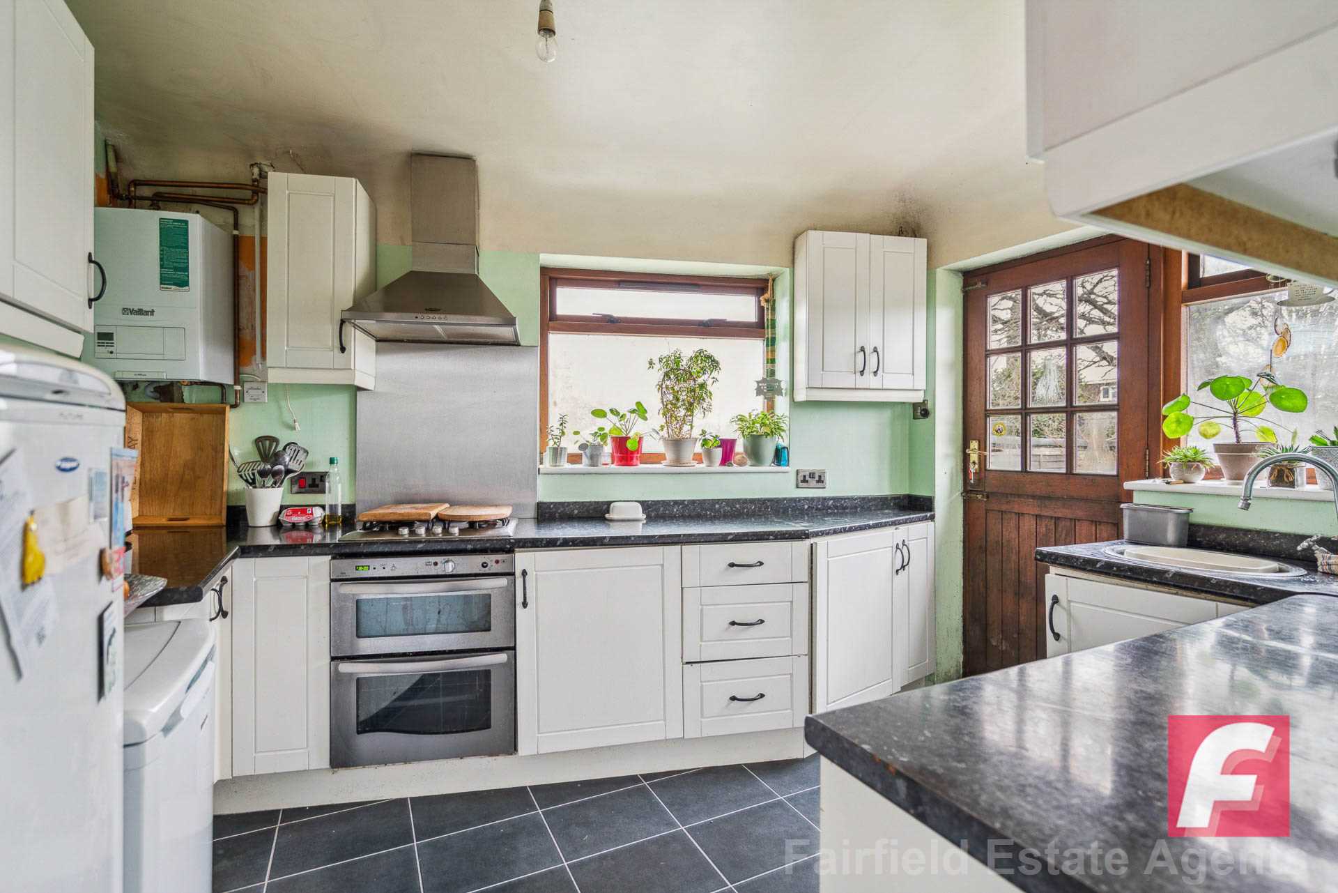 Additional Property Image 3 bedroom Semi Detached Bungalow for sale in Watford 3