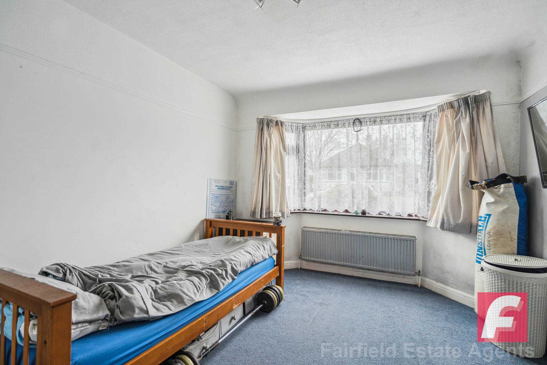 Additional Property Image 3 bedroom Semi Detached Bungalow for sale in Watford 10