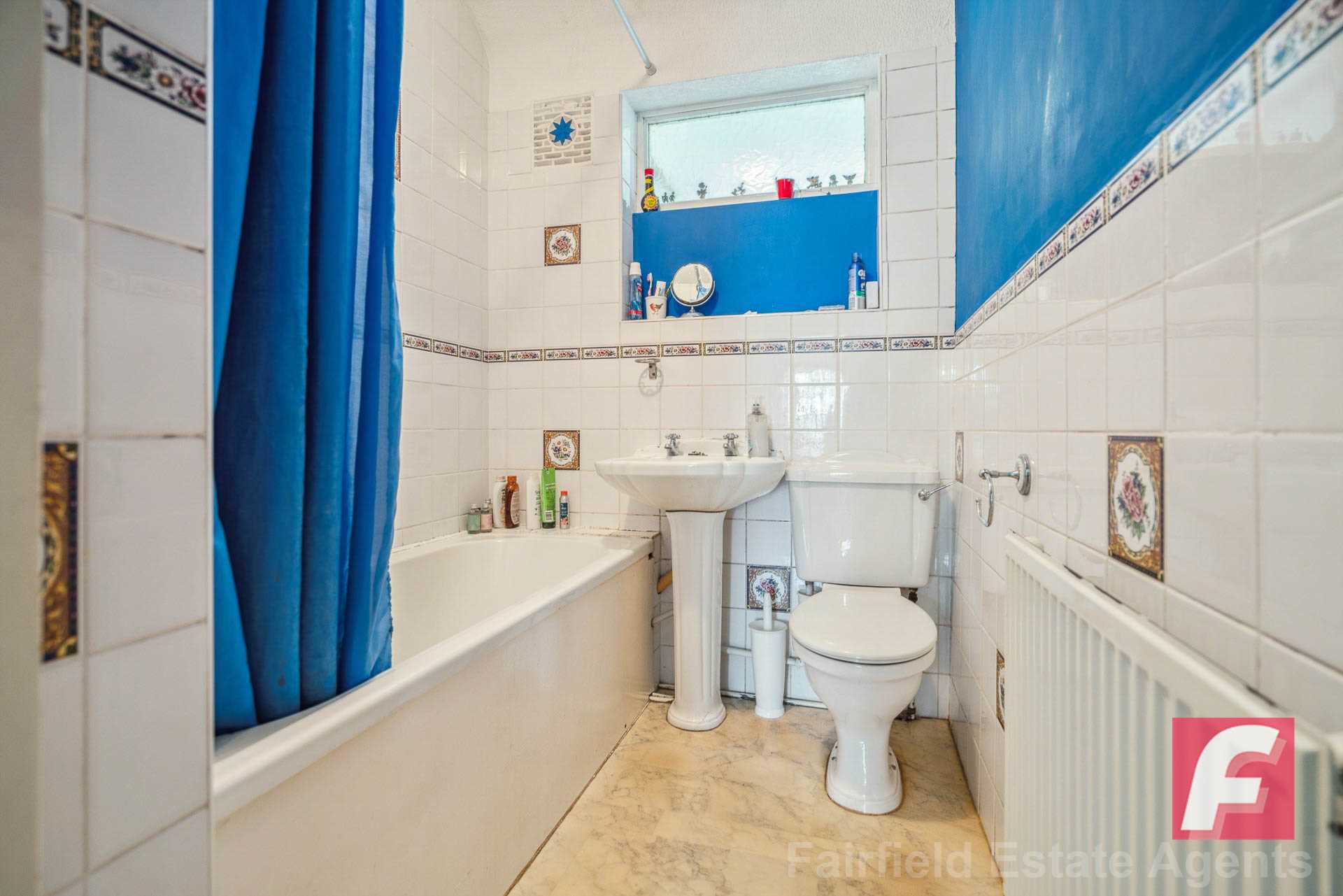 Additional Property Image 3 bedroom Semi Detached Bungalow for sale in Watford 12
