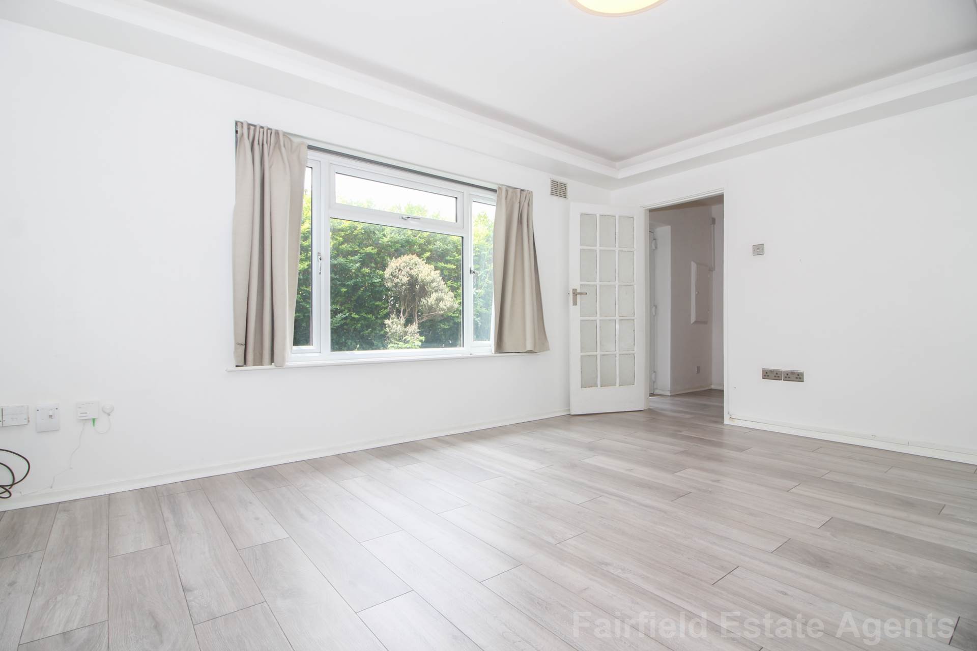 Additional Property Image 3 bedroom Semi Detached to rent in Watford 5