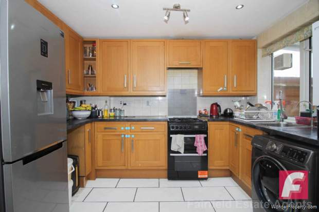Additional Property Image 2 bedroom Terraced for sale in Watford 3