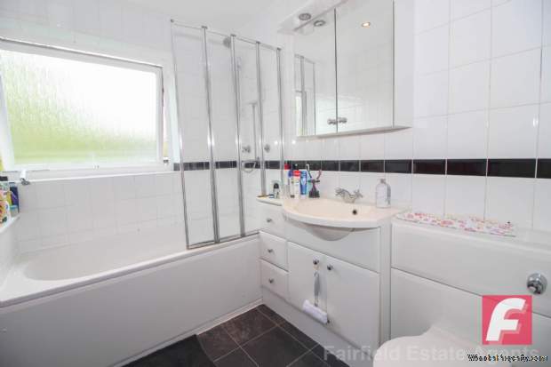 Additional Property Image 3 bedroom Flat for sale in Watford 13