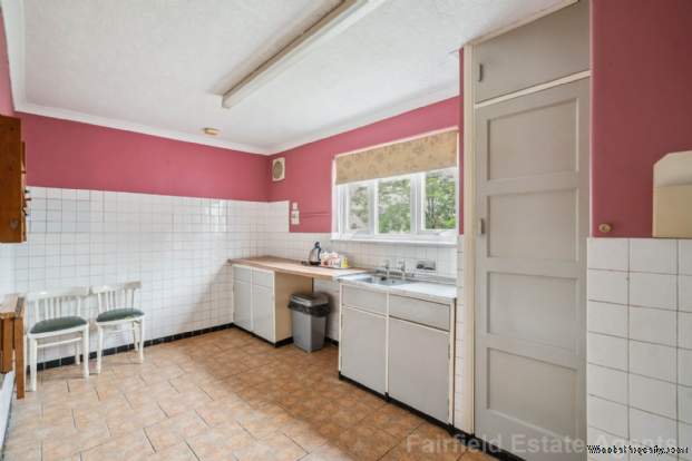 Additional Property Image 3 bedroom End of Terrace for sale in Watford 3