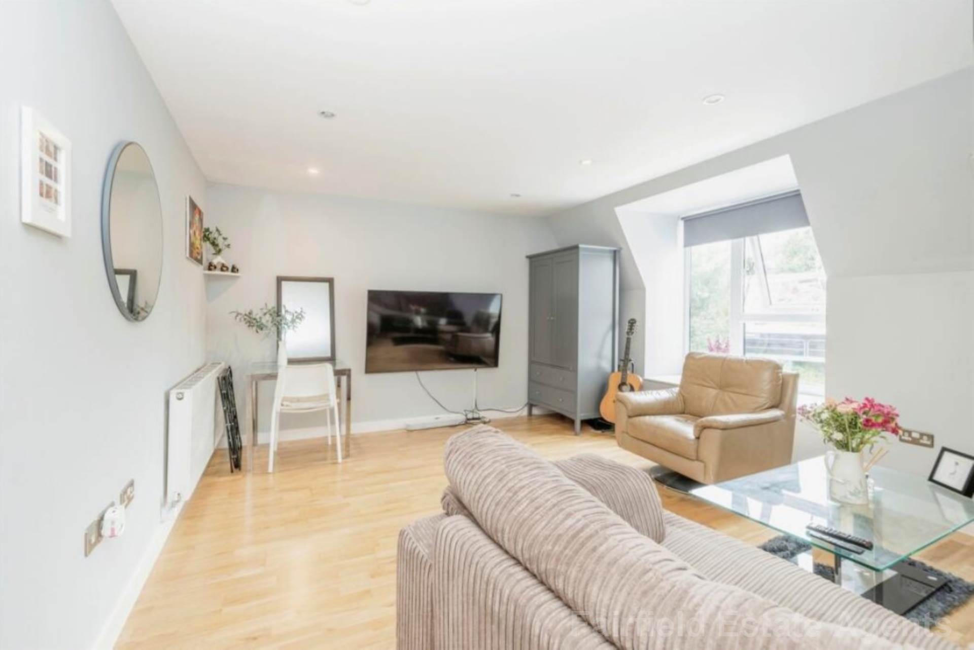 Additional Property Image 1 bedroom Flat for sale in Watford 10