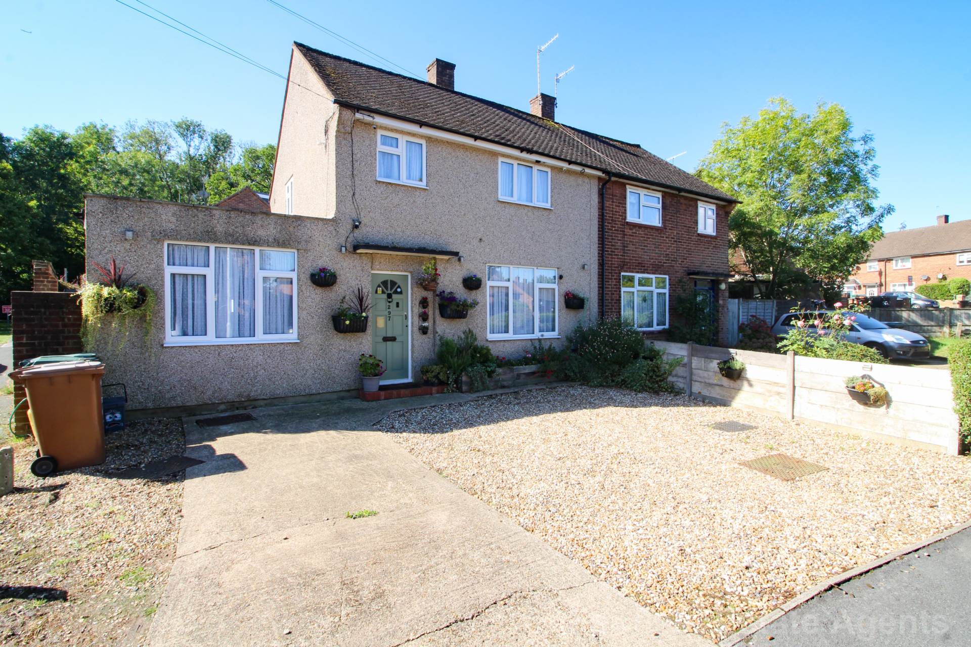 3 bedroom Semi Detached for sale in Watford