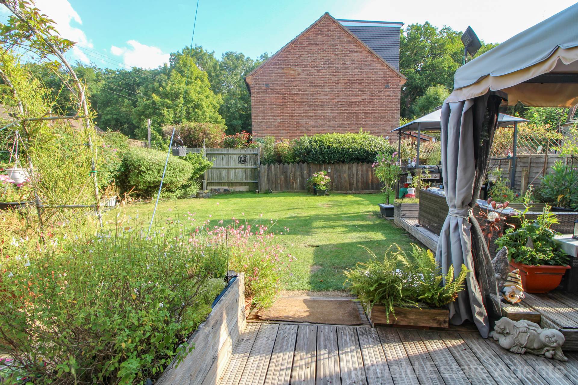 Additional Property Image 3 bedroom Semi Detached for sale in Watford 3