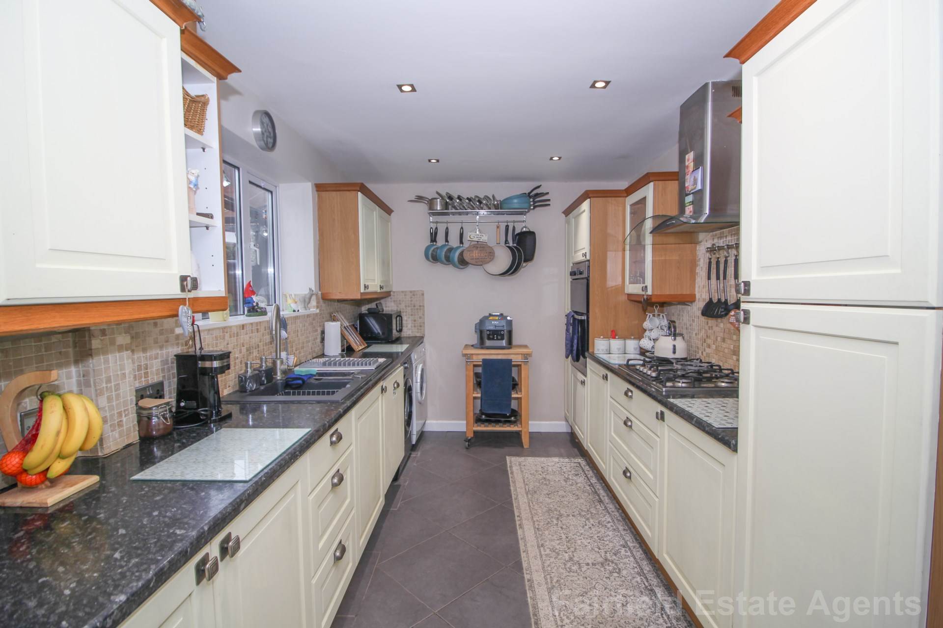 Additional Property Image 3 bedroom Semi Detached for sale in Watford 6