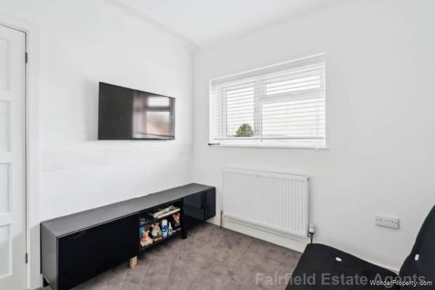 Additional Property Image 3 bedroom Terraced for sale in Watford 7