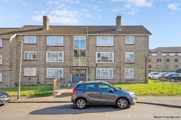 Additional Property Image 2 bedroom Flat for sale in Watford 10