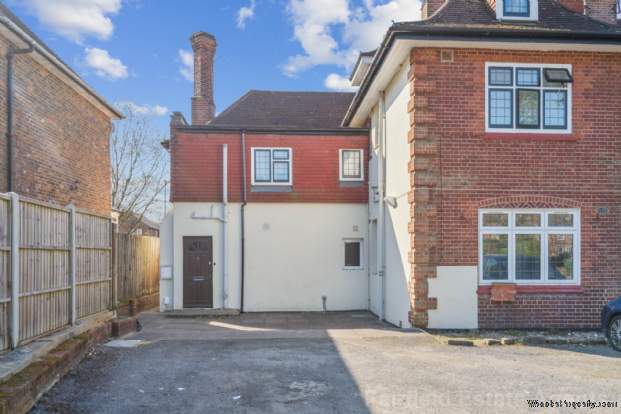Additional Property Image 2 bedroom Maisonette for sale in Northwood 5