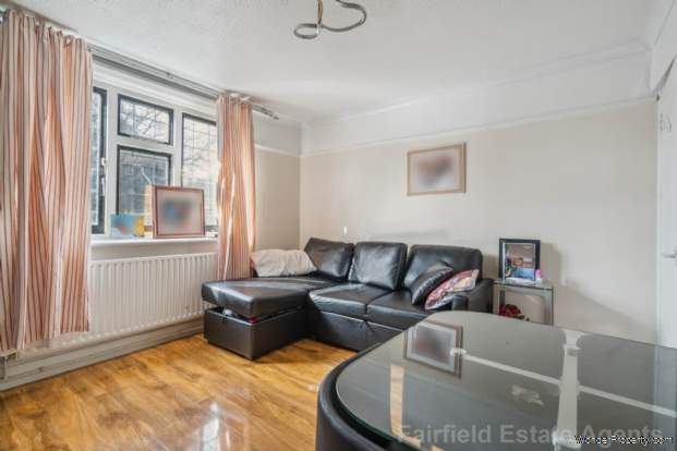 Additional Property Image 2 bedroom Maisonette for sale in Northwood 6