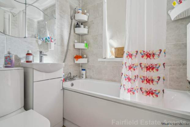 Additional Property Image 2 bedroom Maisonette for sale in Northwood 10