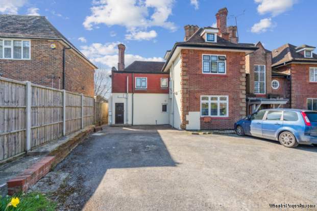 Additional Property Image 2 bedroom Maisonette for sale in Northwood 7