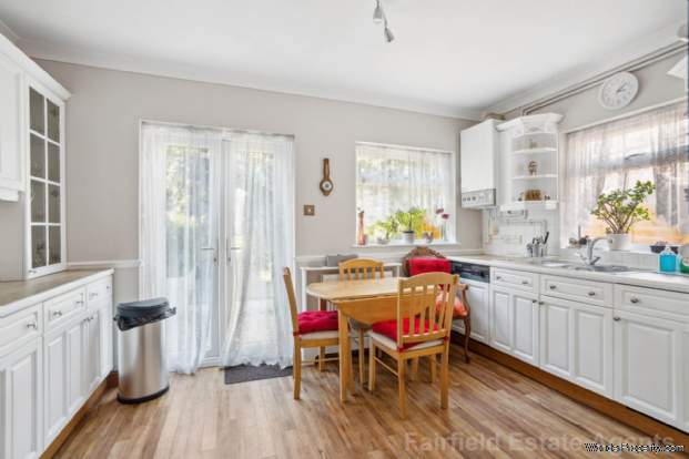 Additional Property Image 3 bedroom Terraced for sale in Watford 13