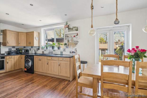 Additional Property Image 4 bedroom Terraced for sale in Watford 14