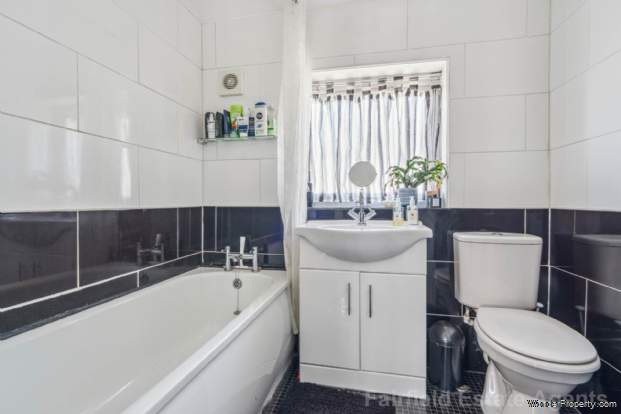 Additional Property Image 4 bedroom Terraced for sale in Watford 10