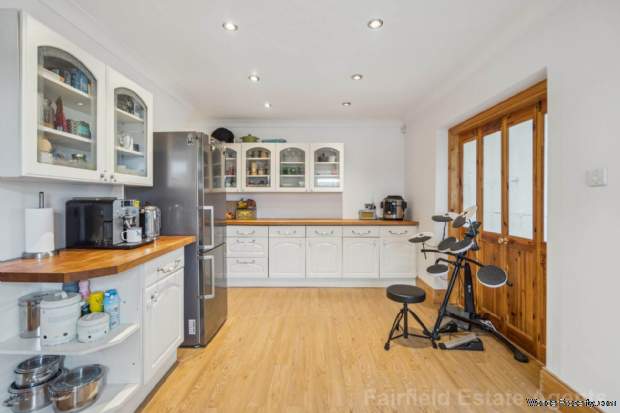 Additional Property Image 2 bedroom Semi Detached for sale in Watford 3