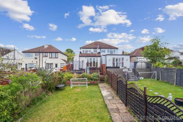 Additional Property Image 2 bedroom Semi Detached for sale in Watford 4