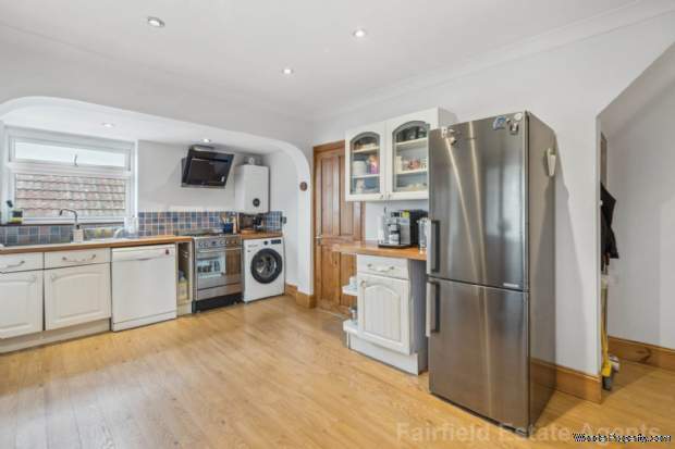 Additional Property Image 2 bedroom Semi Detached for sale in Watford 6