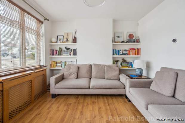 Additional Property Image 2 bedroom Semi Detached for sale in Watford 11