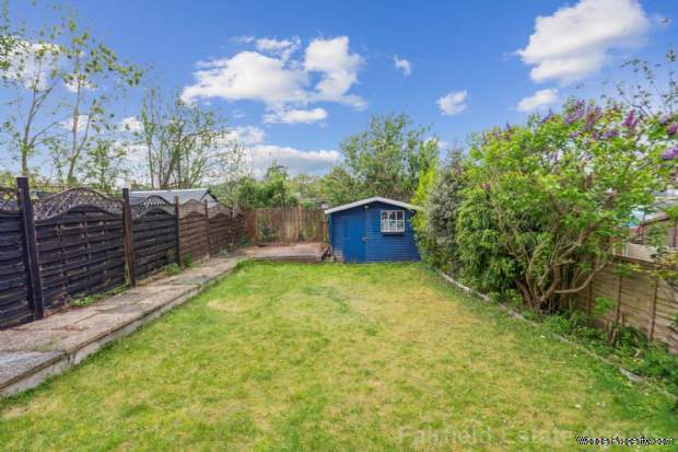 Additional Property Image 2 bedroom Semi Detached for sale in Watford 7