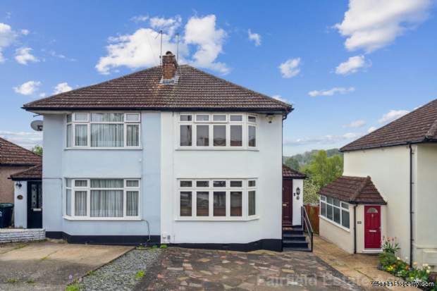 Additional Property Image 2 bedroom Semi Detached for sale in Watford 8