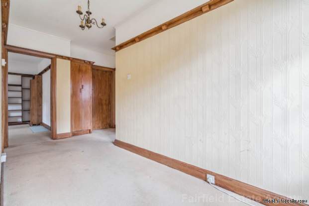 Additional Property Image 2 bedroom Detached Bungalow for sale in Watford 11