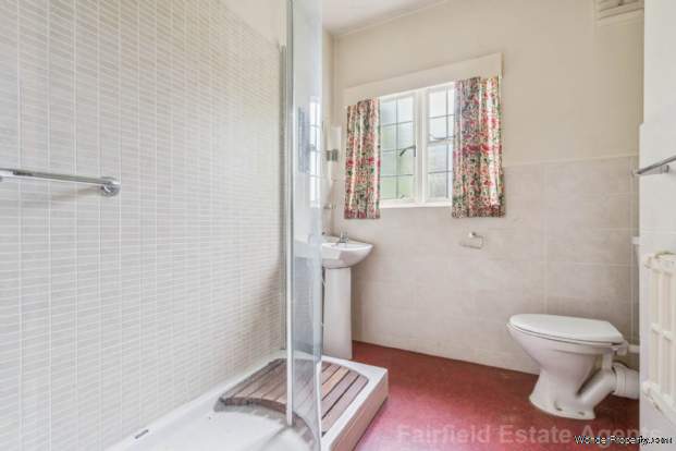 Additional Property Image 2 bedroom Detached Bungalow for sale in Watford 8