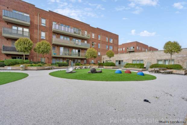 Additional Property Image 1 bedroom Flat for sale in Watford 13