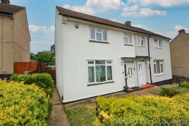 3 bedroom Semi Detached for sale in Watford