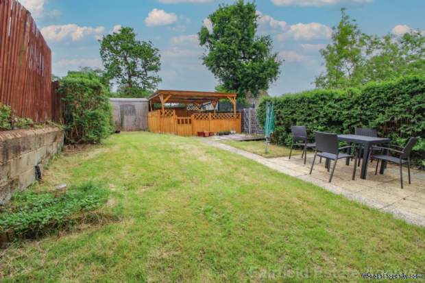 Additional Property Image 3 bedroom Semi Detached for sale in Watford 4