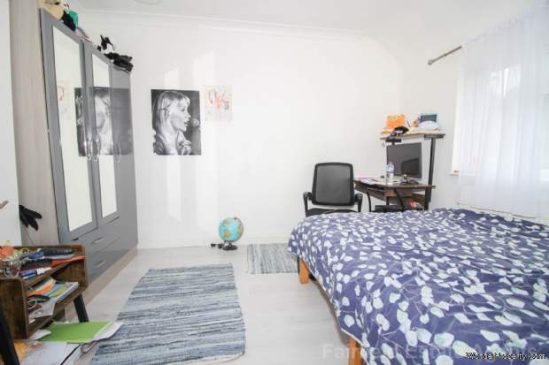 Additional Property Image 3 bedroom Semi Detached for sale in Watford 10
