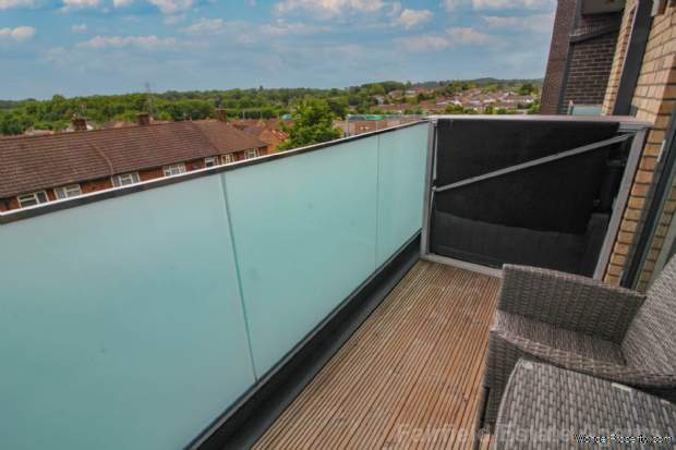 Additional Property Image 1 bedroom Flat for sale in Watford 10