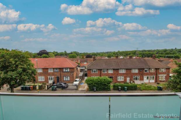 Additional Property Image 1 bedroom Flat for sale in Watford 12