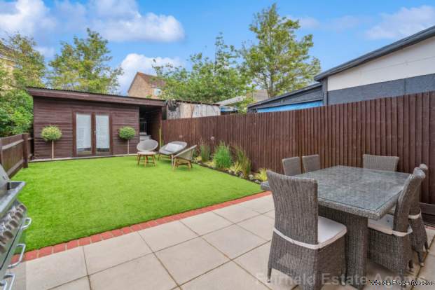 Additional Property Image 3 bedroom Terraced for sale in Watford 4
