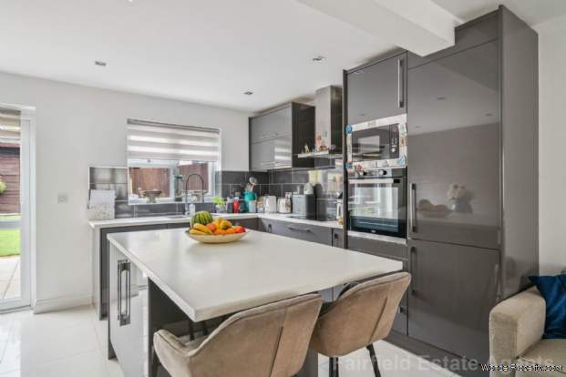 Additional Property Image 3 bedroom Terraced for sale in Watford 6