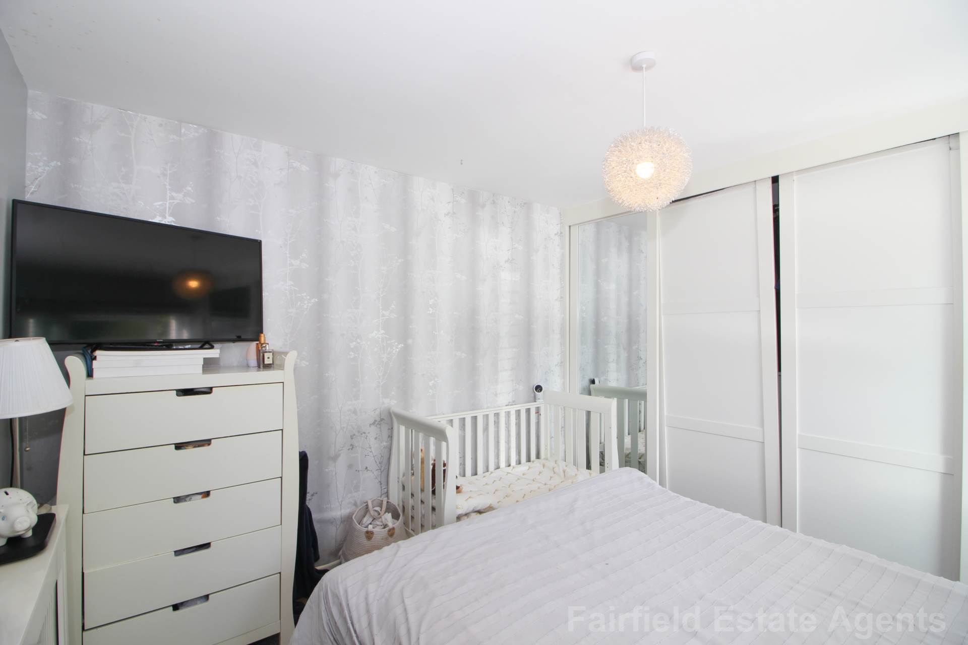 Additional Property Image 1 bedroom Maisonette for sale in Watford 7