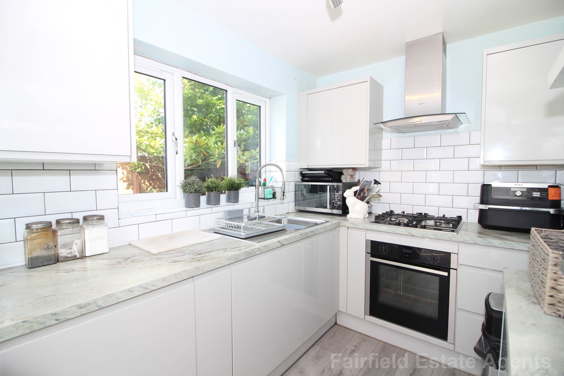 Additional Property Image 1 bedroom Maisonette for sale in Watford 9