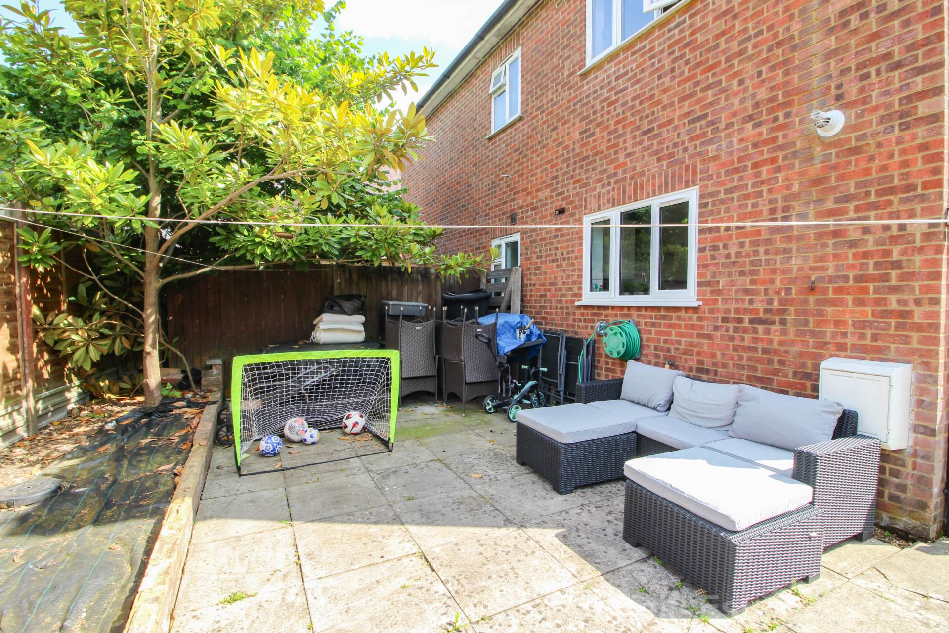 Additional Property Image 1 bedroom Maisonette for sale in Watford 13