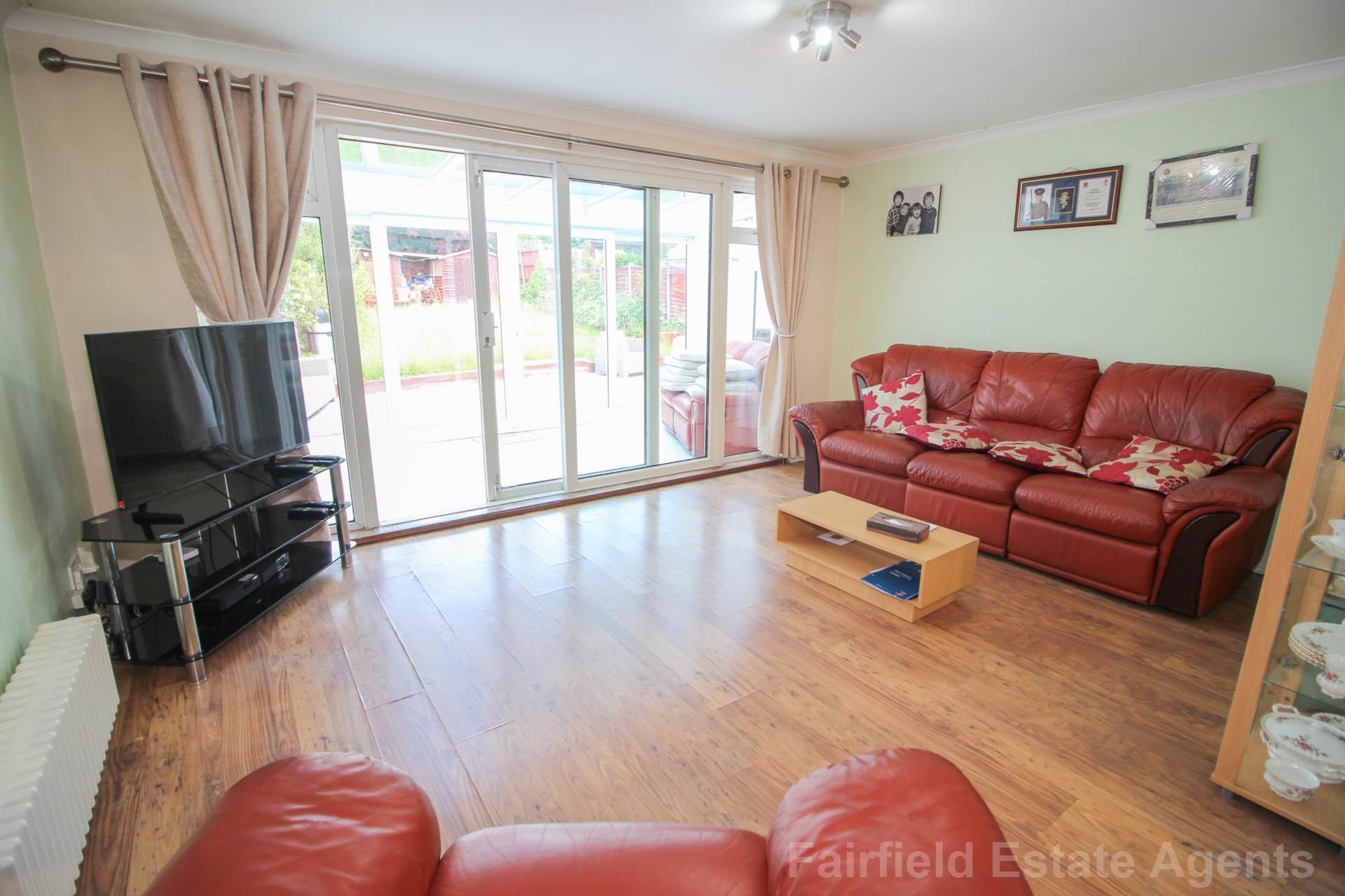 Additional Property Image 3 bedroom Semi Detached Bungalow for sale in Watford 2